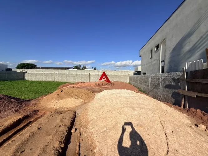Terreno plano com 300 m² à venda no Residencial Jardim Aprisco do Vale - Jacareí-SP