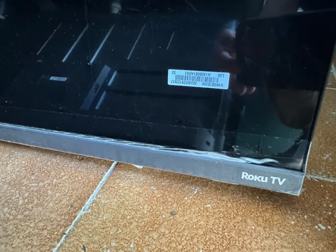 Smart TV 55 polegadas Philips tela quebrada