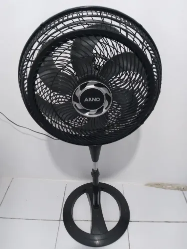 Ventilador Arno 40CM de coluna funcionando perfeitamente nada quebrado nem danificado