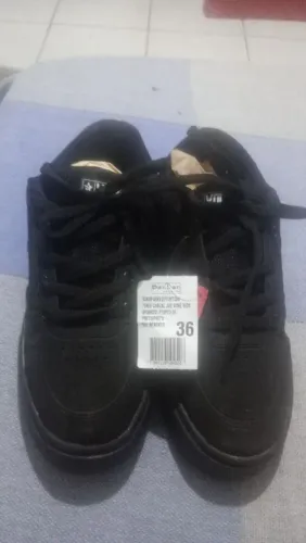 Vendo esse tênis zerado