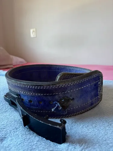 Cinto de Musculação Couro com Fivela Lever para Agachamento, Terra e Supino