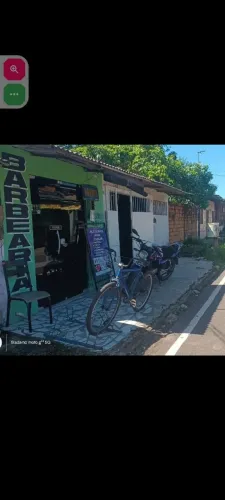 Vende-se esta Casa