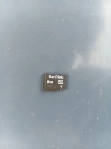 Vende-se cartão de memória de 8 gigas