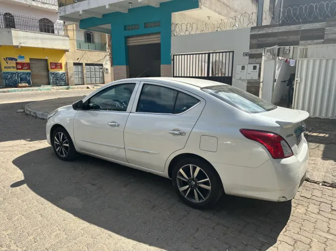 Nissan Versa Unique 1.6 16V Flexstart 4P Aut. 2018