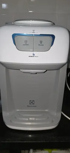 Bebedouro de água - Electrolux para galão de 20 litros