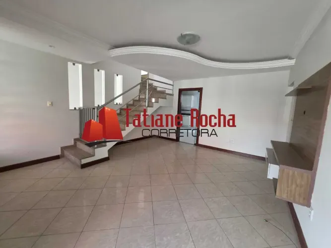 Vendo excelente casa no Condomínio Maria Quiteria.