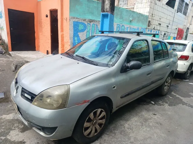 Renault Clio Sed. Authentique Hi-flex 1.0 16V 4P 2008