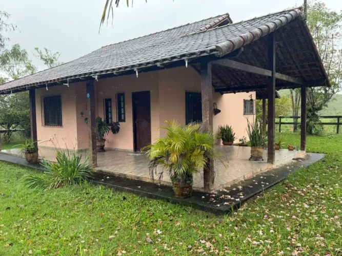 Fazenda para Venda em Tanguá, 2 dormitórios, 1 banheiro, 2 vagas