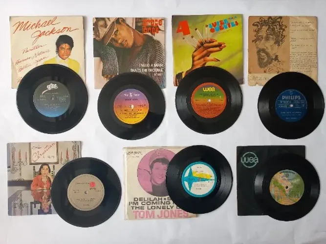 Disco de vinil compacto - Lote com 7 lps - Michael Jackson/Grace Jones/Raul Seixas