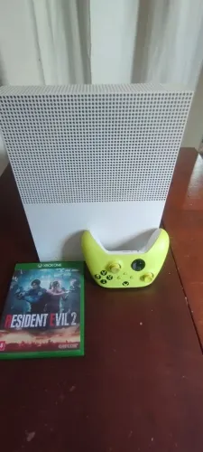 Vende-se vídeo game Xbox One S
