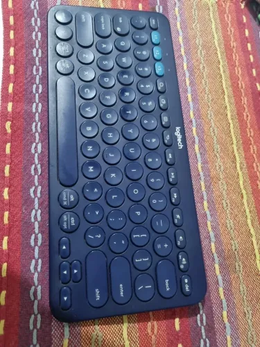 Teclado Logitech K380 Bluetooth Multi-Device Portátil - azul