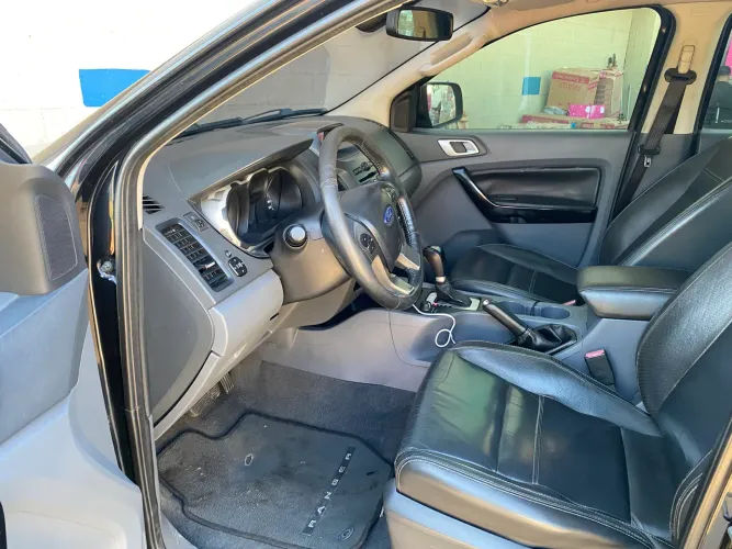 Ford Ranger Limited 3.2 20V 4X4 CD Aut. Dies. 2013