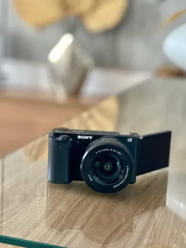 Sony ZV-E10 + Lente Sony 16-50mm OSS | Pouquíssimo Uso