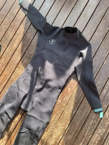 Vissla Neoprene Fullsuit XL - Semi-novo | R$ 1.600