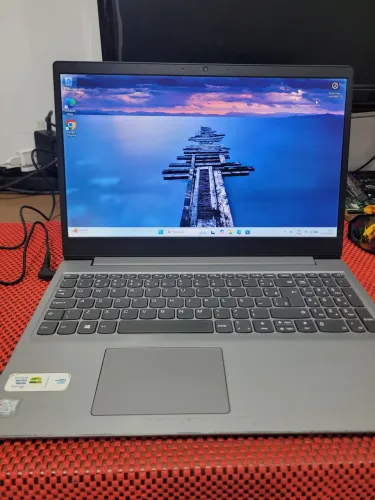 Notebook Lenovo i3 8th