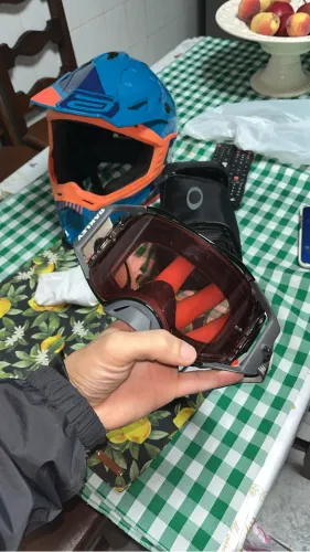 Óculos de Motocross Oakley Airbrake MX