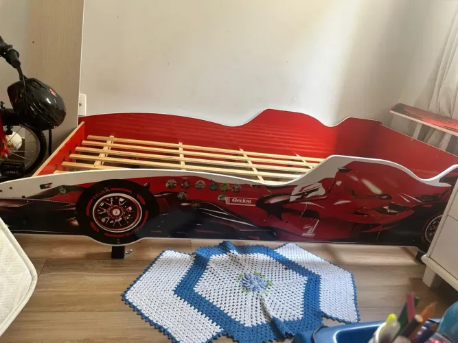 Cama carro F1 solteiro