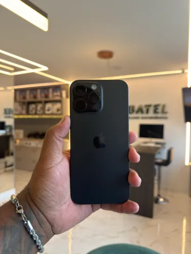 iPhone 16 Pro Max 256GB Preta Bateria 92% - Usado