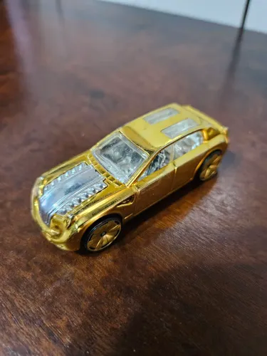 Carrinho Hot Wheels - Unobtainium 1 Dourado - Gold Rides 2007 fora da embalagem 
