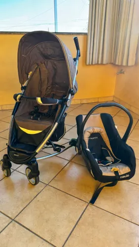 Carrinho dobrável + bebe conforto lenox