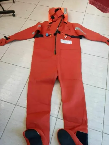 02 roupas de imersão novas na embalagem tamanho jumbo