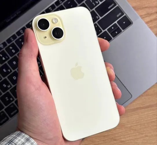 iPhone 15 impecável novo