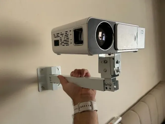 Projetor T5 com Wifi com suporte de parede