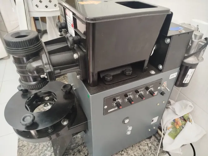 Máquina de salgados compacta print 4.0