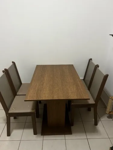 MESA + 4 CADEIRAS MDP