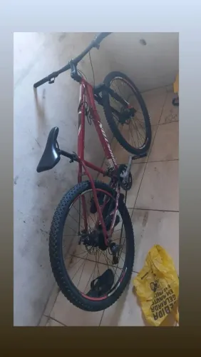 Vende-se bicicleta usada , 700 reais preço negociável,  nao faço entrega 