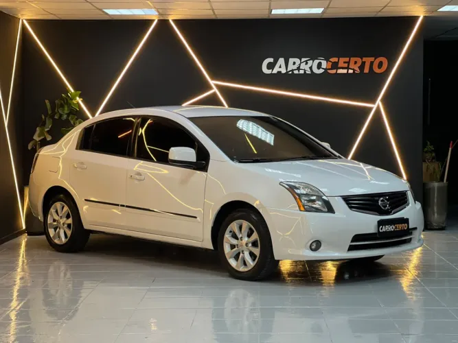 Nissan Sentra S 2.0/ 2.0 Flex Fuel 16V Aut. 2013