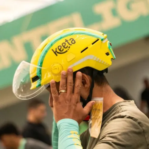 Capacete inteligente com Bluetooth e alto falante 
