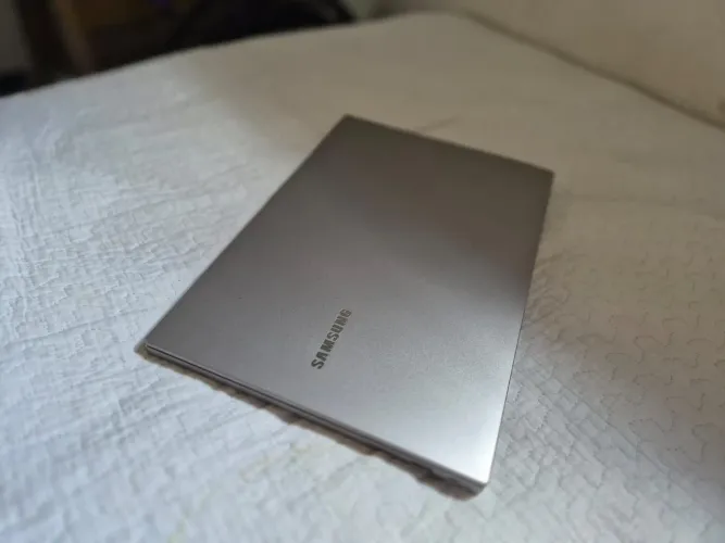 Notebook Samsung ebook E30