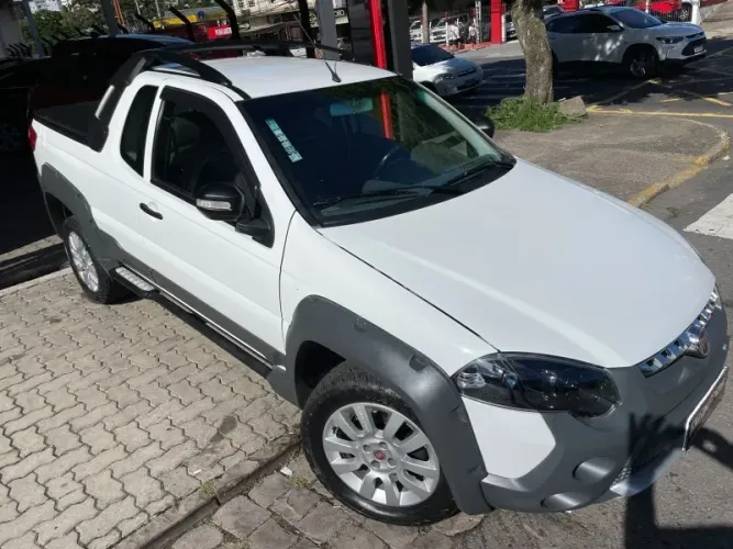 Fiat Strada Adventure 1.8/ 1.8 Locker Flex CE 2016