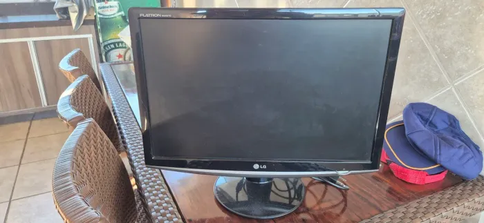 Monitor LG Flatron 22 polegadas Widescreen W2252TQ