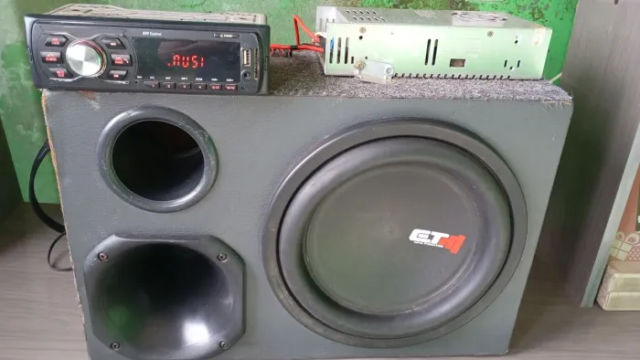 Vendo caixa de som automotivo, módulo novo funciona perfeitamente!!