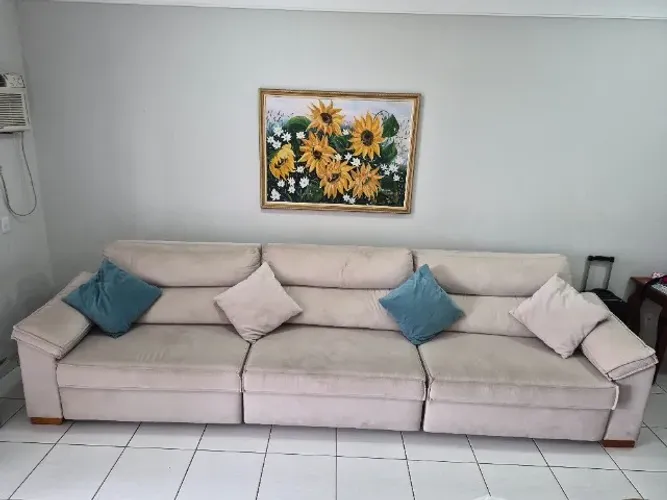 Sofá retrátil semi-novo