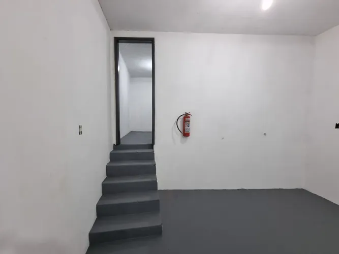 alugo loja toda reformada contato *