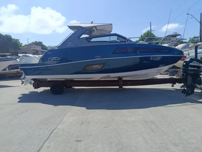 Lancha AZOV290 ( Cabinada) Estado de zero!