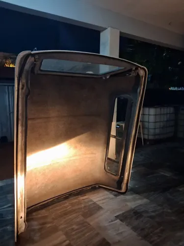 Vendo capota de fibra semi nova