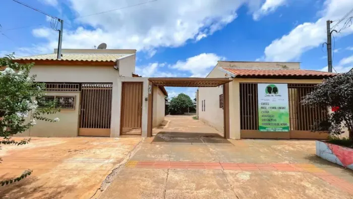 Salão comercial, Casa e Quitinete á venda em rua comercial no São Conrado em Campo Grande 