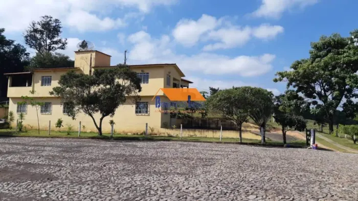 Sítio de 5 quartos no bairro Zona Rural