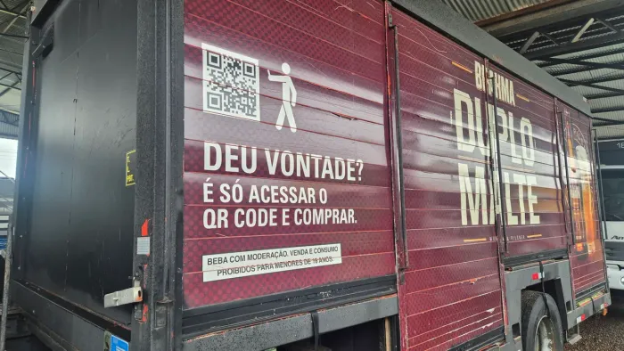Bau de bebidas  para caminhões  toco