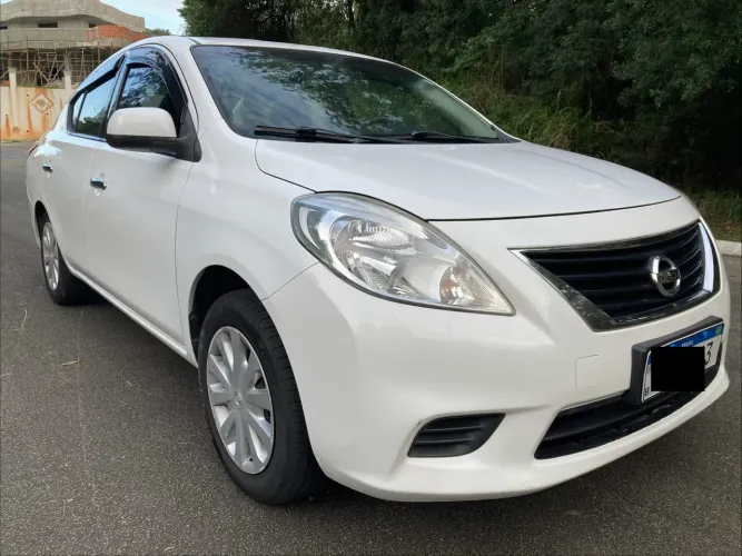 Nissan Versa SV 1.6 16V Flex Fuel 4P Mec. 2014