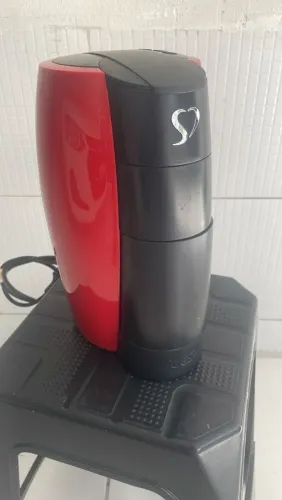 Cafeteira cápsula 3 corações lov vermelha