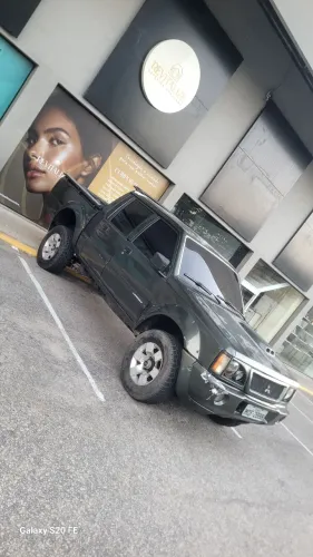 Mitsubishi L200 GLS 2.5 4X4 CD Diesel 2002