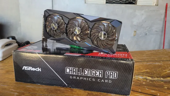 Placa de vídeo RX 6750XT 12GB Vram impecável 