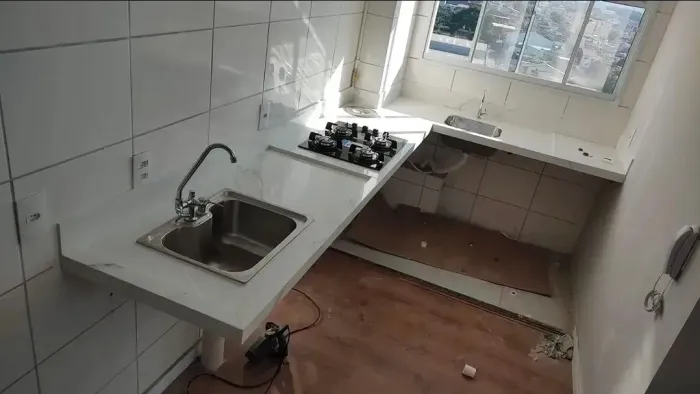Pias de cozinha em porcelanato sob medida