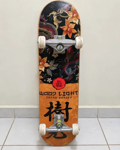 Skate Completo Wood Light Japan Series - Praticamente Novo