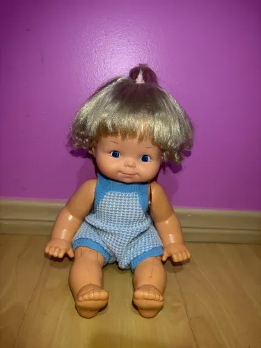 Boneca engatinha antiga da estrela
